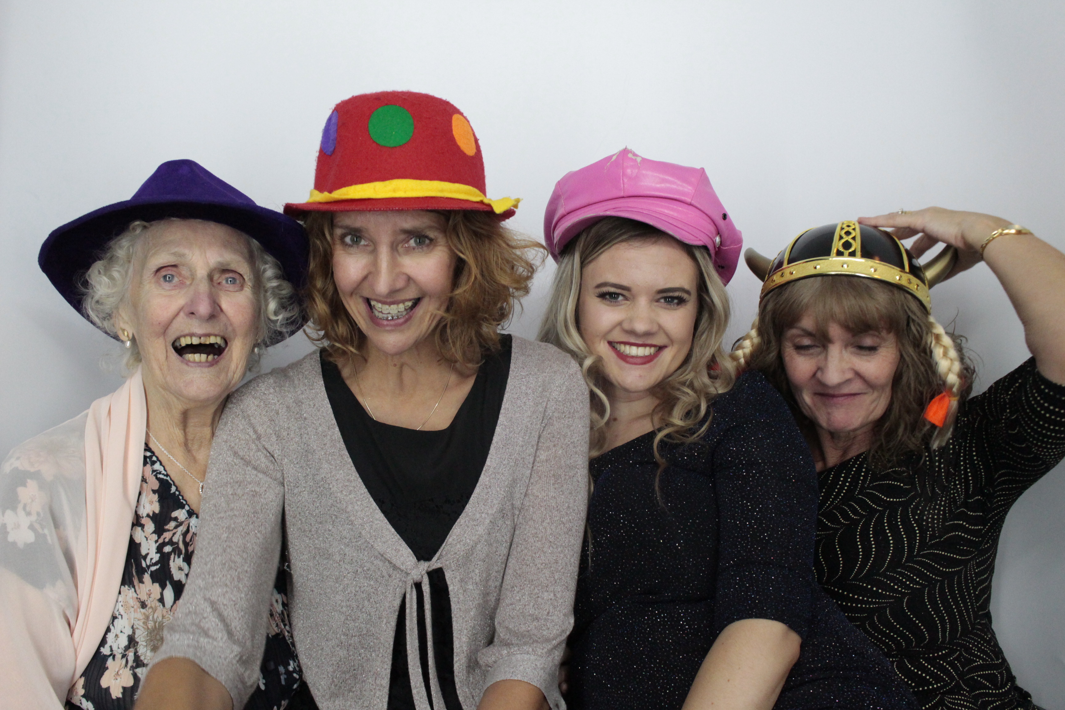Dorothy's 90th Birthday | View more photos from the event at gallery.myphotoboothexperience.co.uk/u/MyPhotoBoothExperienceLtd/Dorothys-90th-Birthday